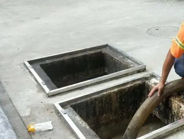 阿荣化粪池清理
